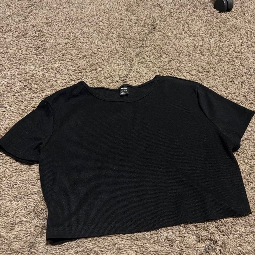 SHEIN Black Short Sleeve Ribbed Crop Top